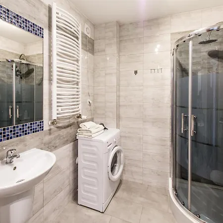 No 30 Stylish In The Center- 24h Check-in דירה